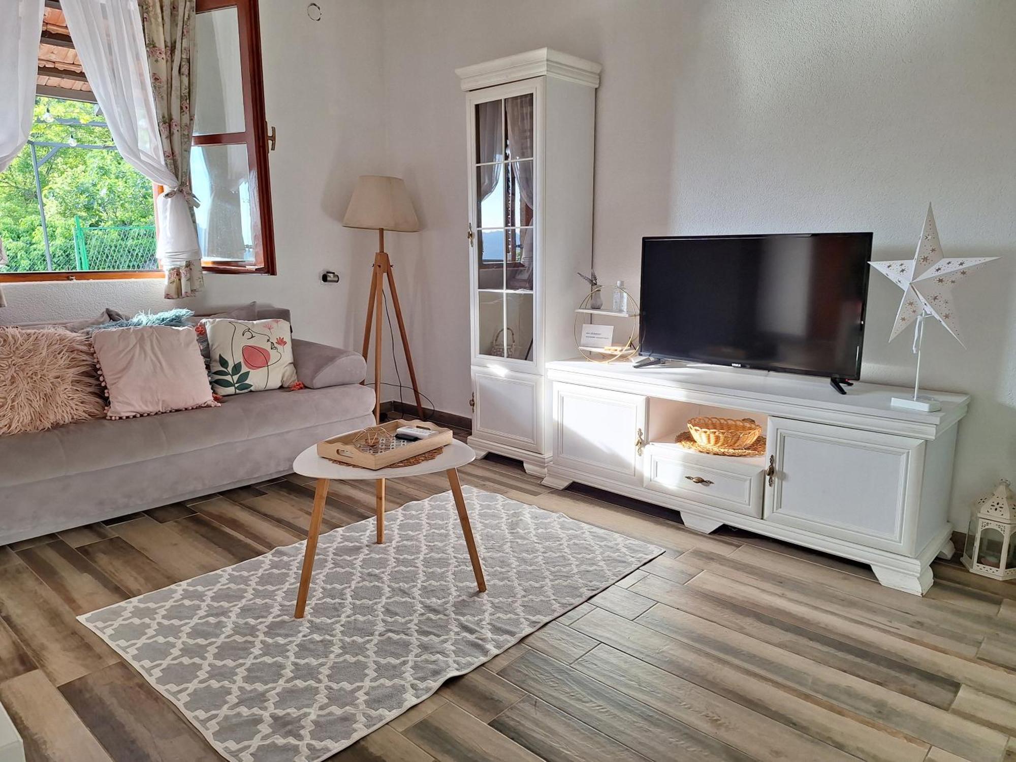 Banjo Rustic House Lake View Virpazar Ngoại thất bức ảnh